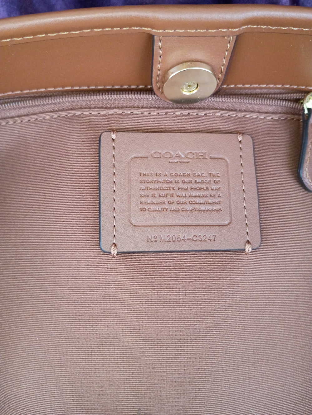 Coach Signature Sugar Lips Tote And Card Case Keychain ๐ - Picture 12 of 14